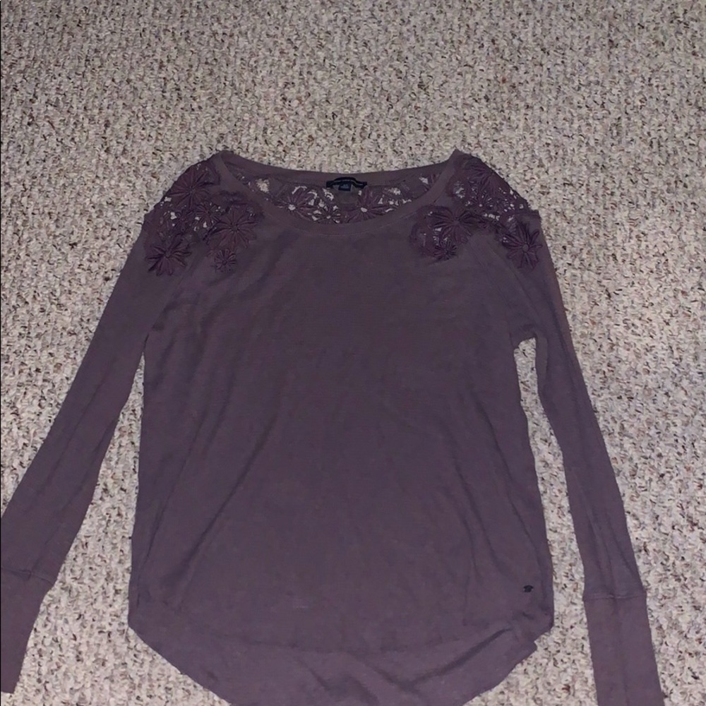 purple american eagle flower patterned shirt